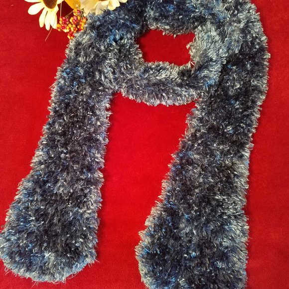 Plush Eyelash Scarf - Picture 10 of 12